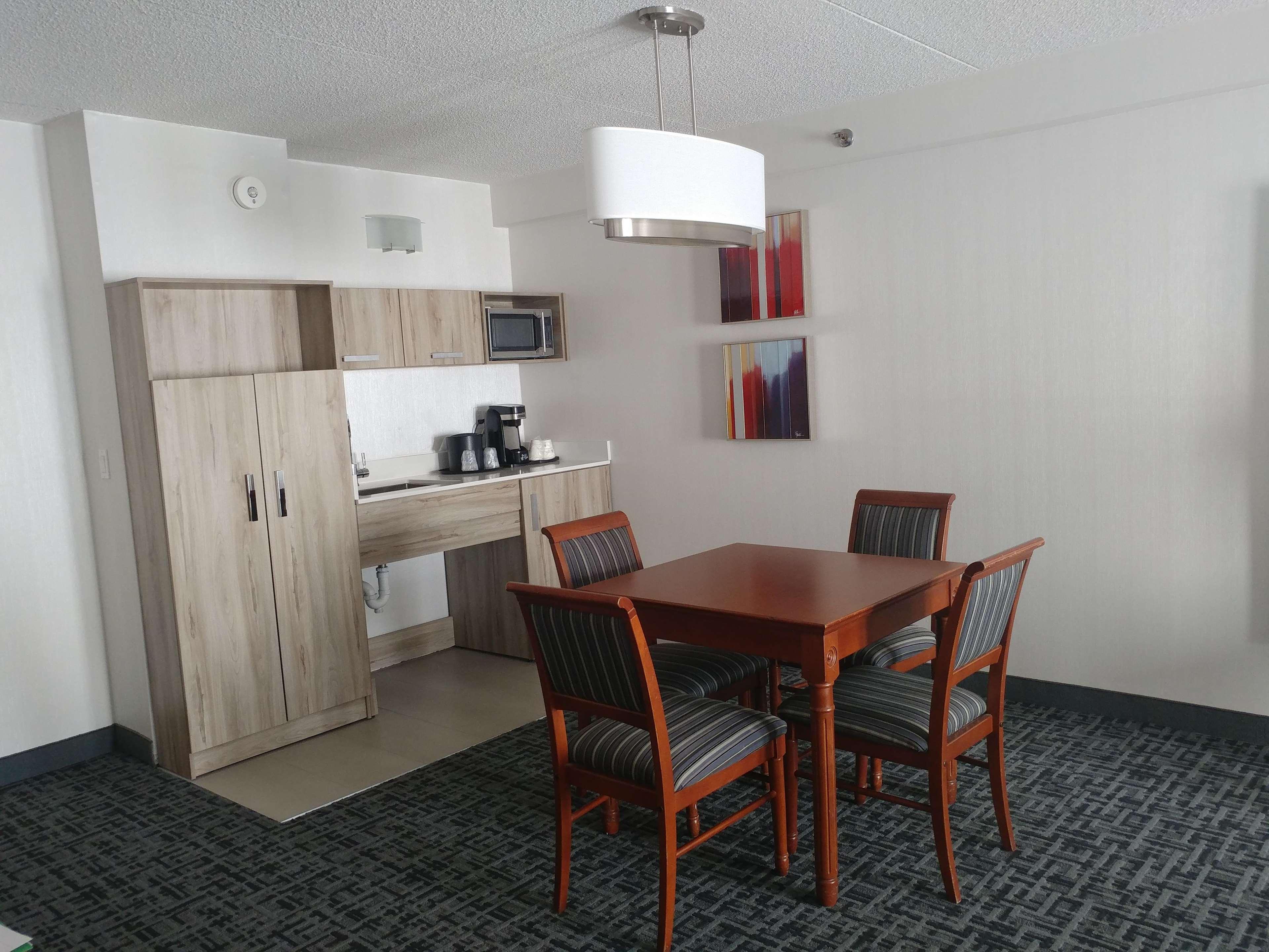 Best Western Hotel Brossard Esterno foto