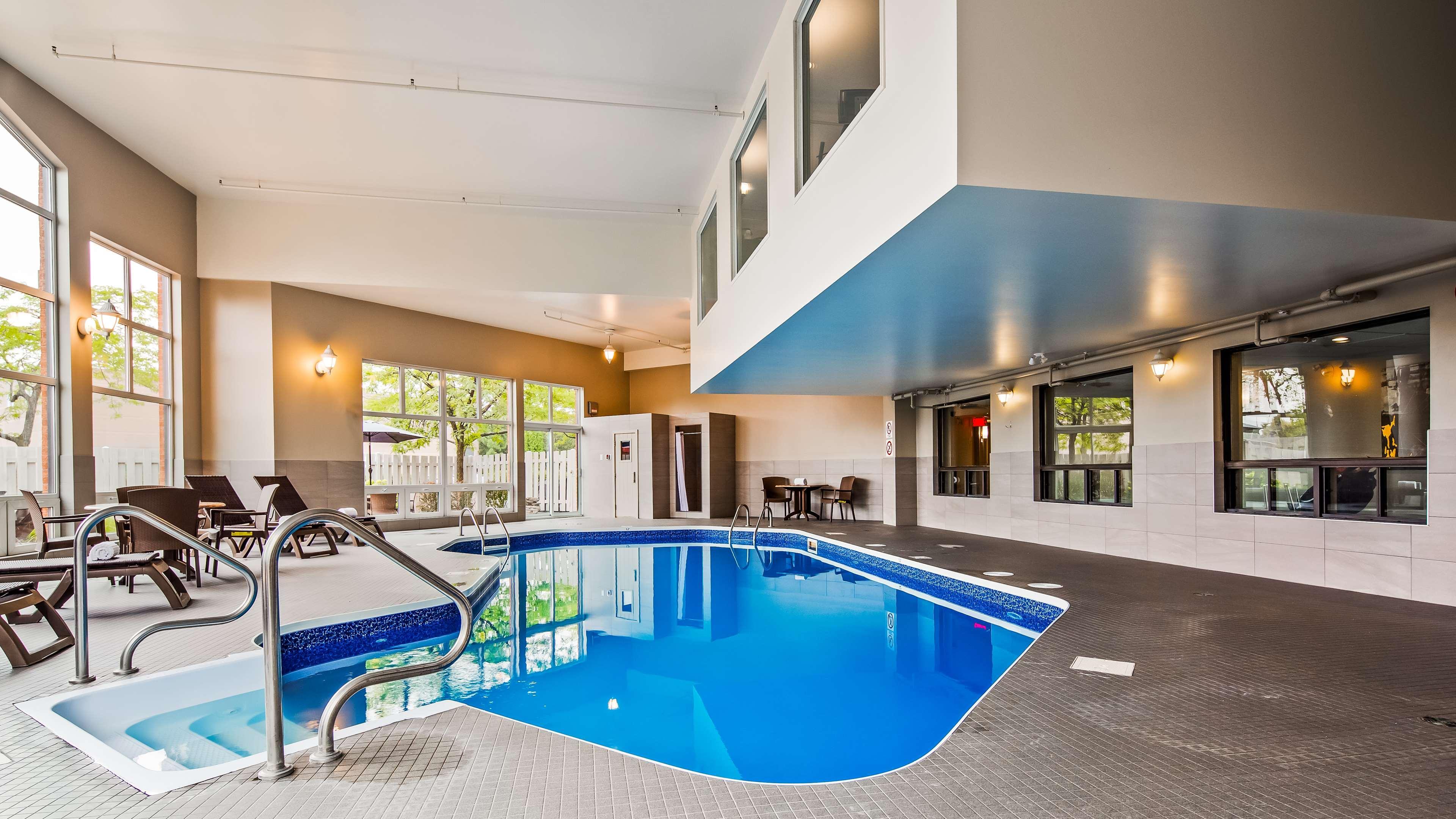 Best Western Hotel Brossard Esterno foto