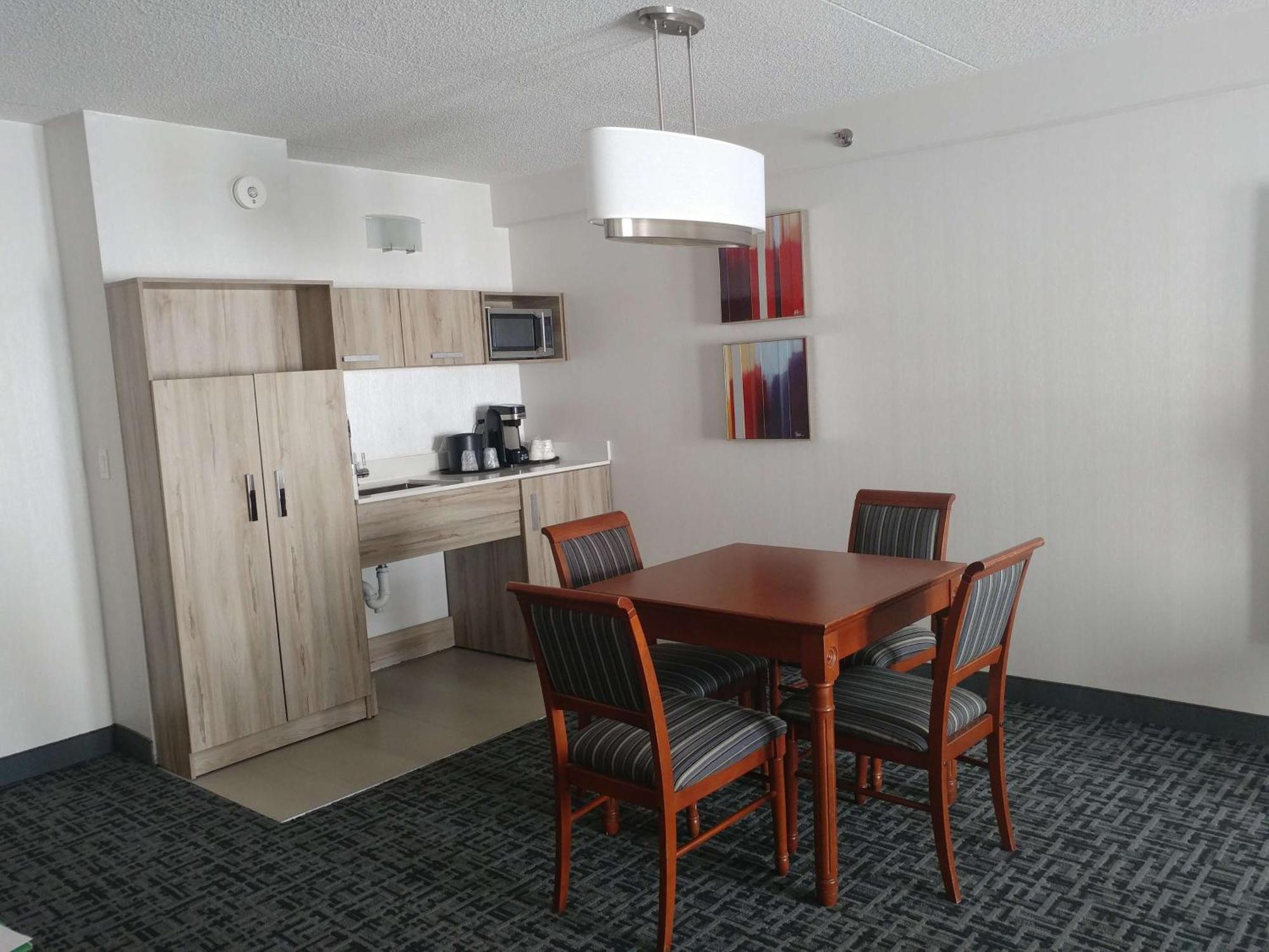 Best Western Hotel Brossard Esterno foto