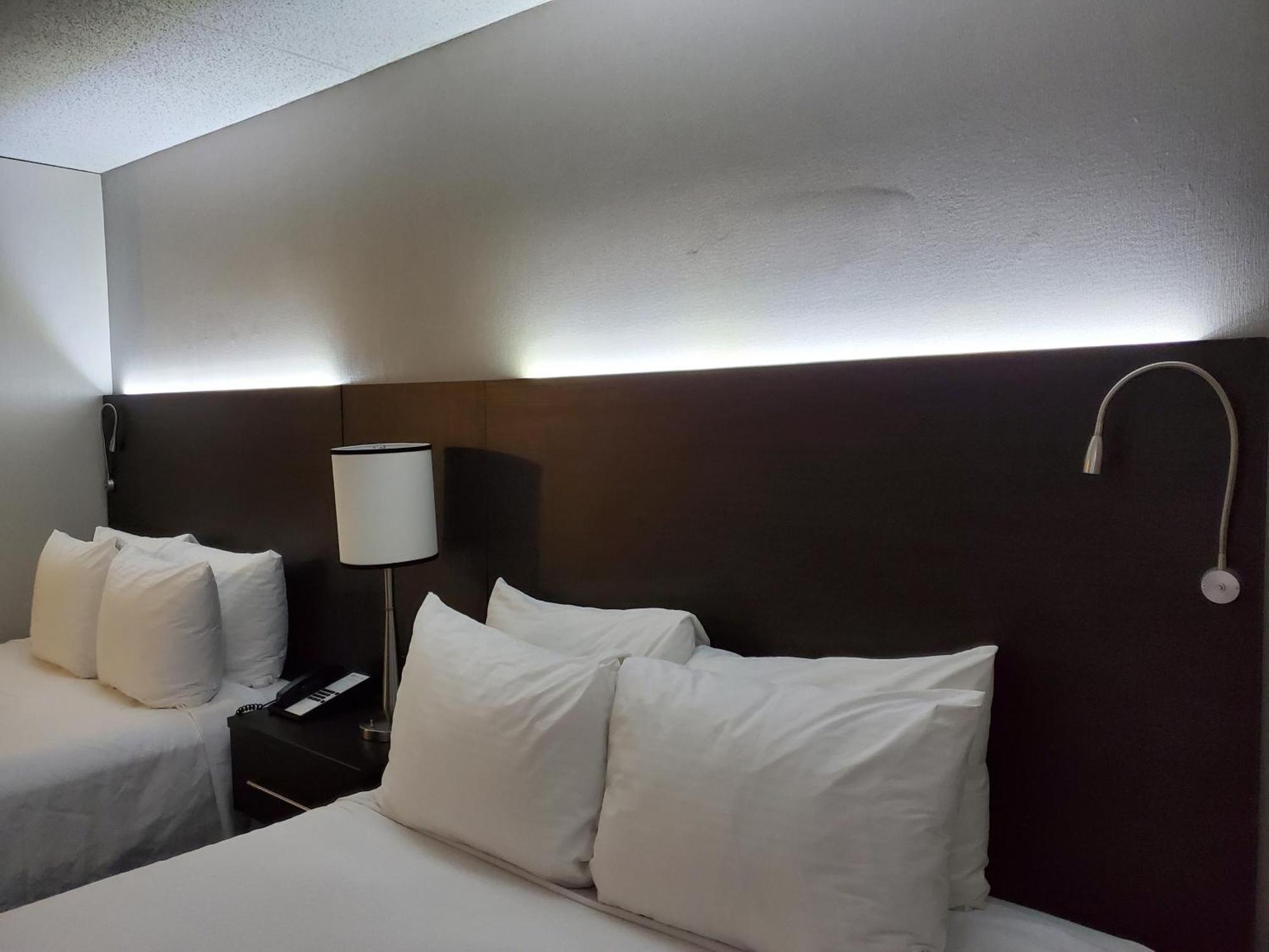 Best Western Hotel Brossard Esterno foto
