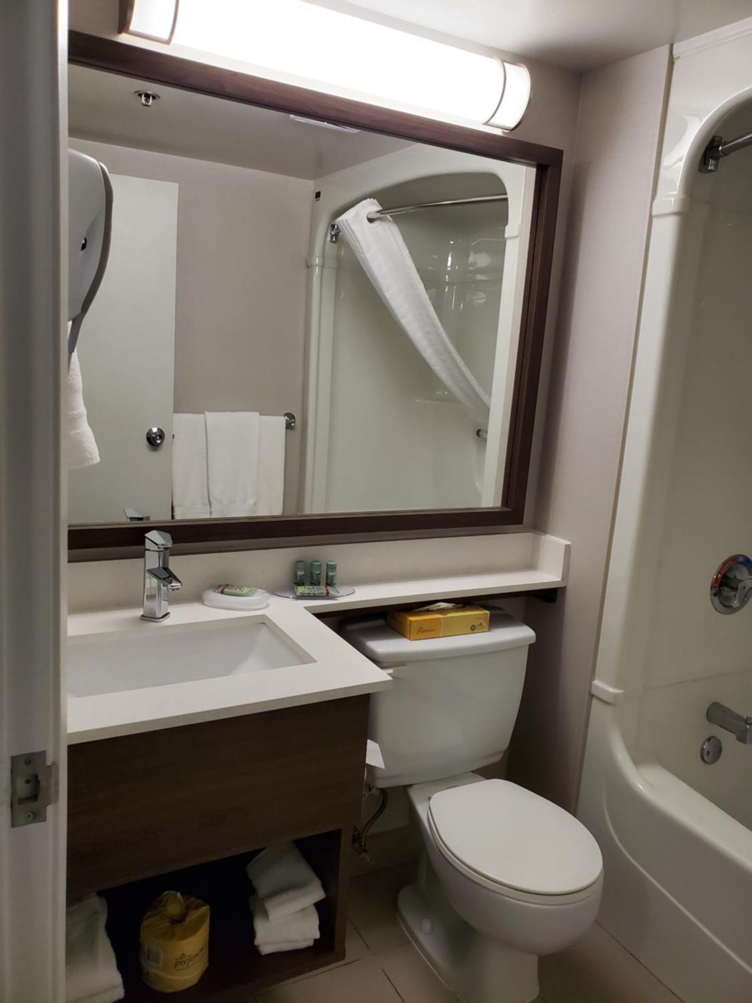 Best Western Hotel Brossard Esterno foto