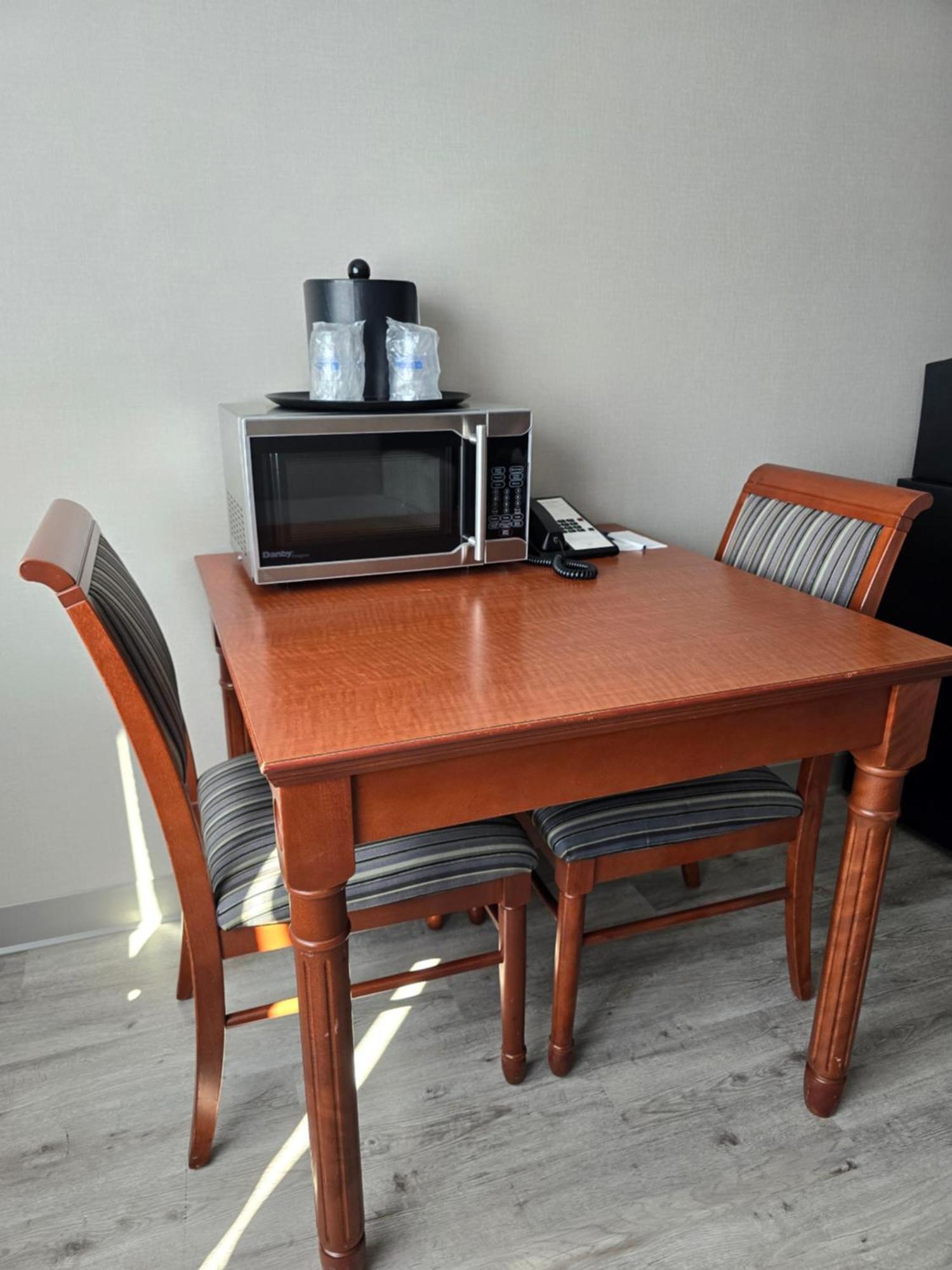 Best Western Hotel Brossard Esterno foto