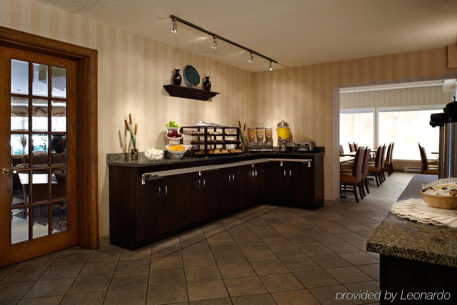 Best Western Hotel Brossard Esterno foto